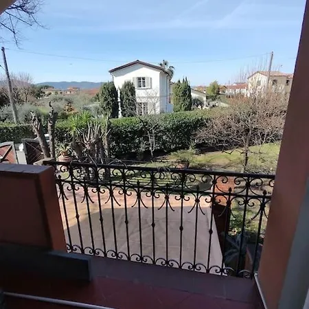 - La Ligure- Idromassaggio&free Parking Villa Nicola